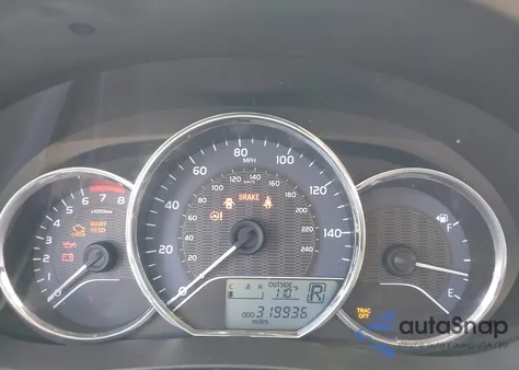 2015 Toyota Corolla Le Plus z USA, uszkodzony, nr VIN 5YFBURHE6FP341919